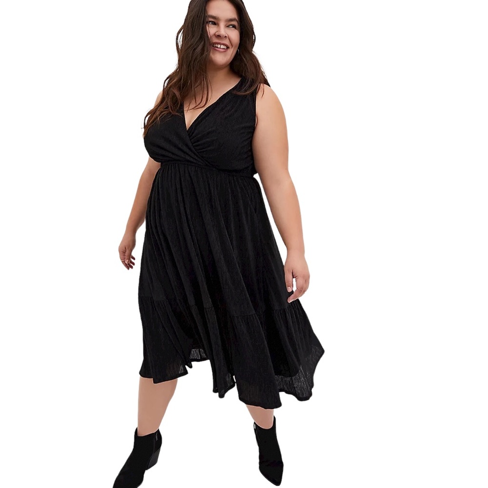 Torrid Black Sleeveless Crinkle Skater Wrap Midi Dress